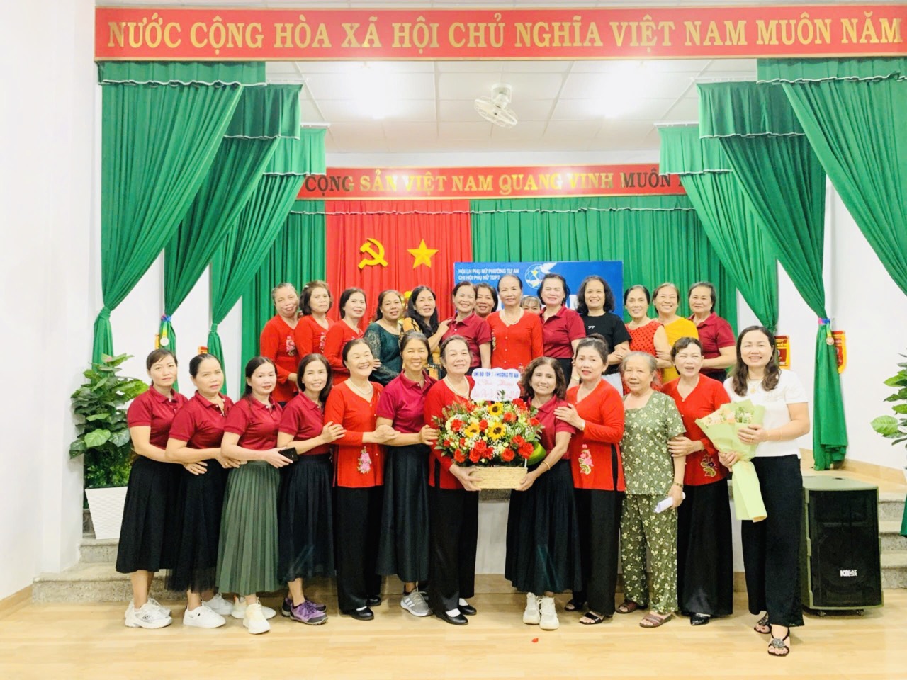 Sôi nổi các hoạt động ý nghĩa chào mừng Ngày Phụ nữ Việt Nam 20/10 ở các chi hội phụ nữ phường Tự An