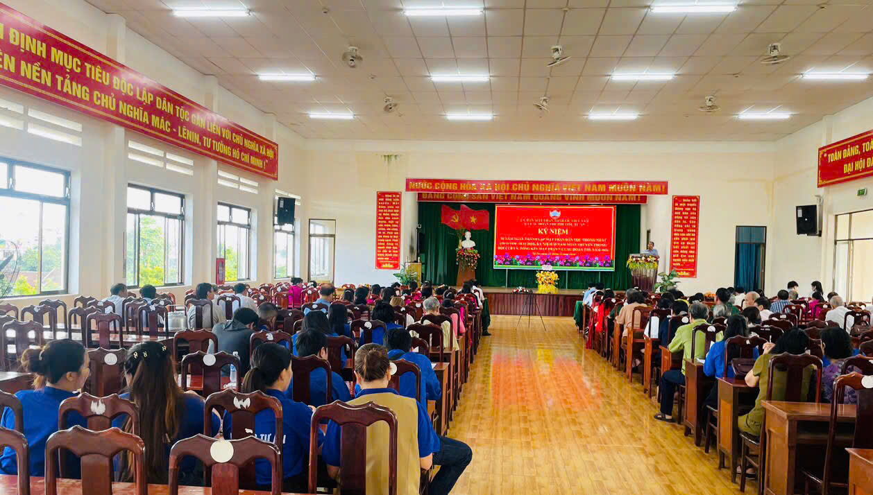 Kỷ niệm ngày hội đoàn kết toàn dân tộc, ngày hội cựu chiến binh - tổng kết công tác mặt trận và các đoàn thể năm 2024Kỷ niệm ngày hội đoàn kết toàn dân tộc, ngày hội cựu chiến binh - tổng kết công tác mặt trận và các đoàn thể năm 2024