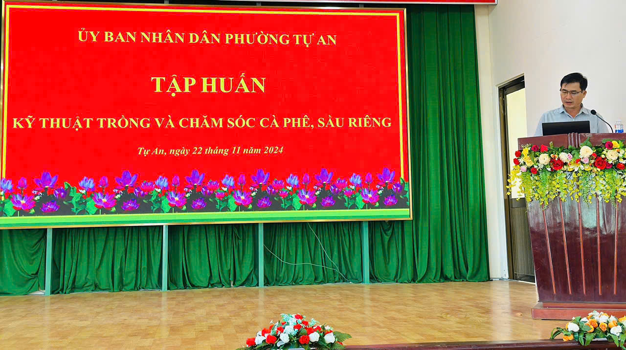 UBND phường Tự An tổ chức tập huấn kỹ thuật trồng và chăm sóc cà phê, sầu riêng